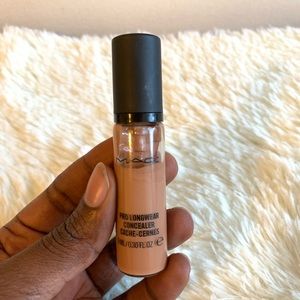 Mac prolong wear concealer✨😊💯